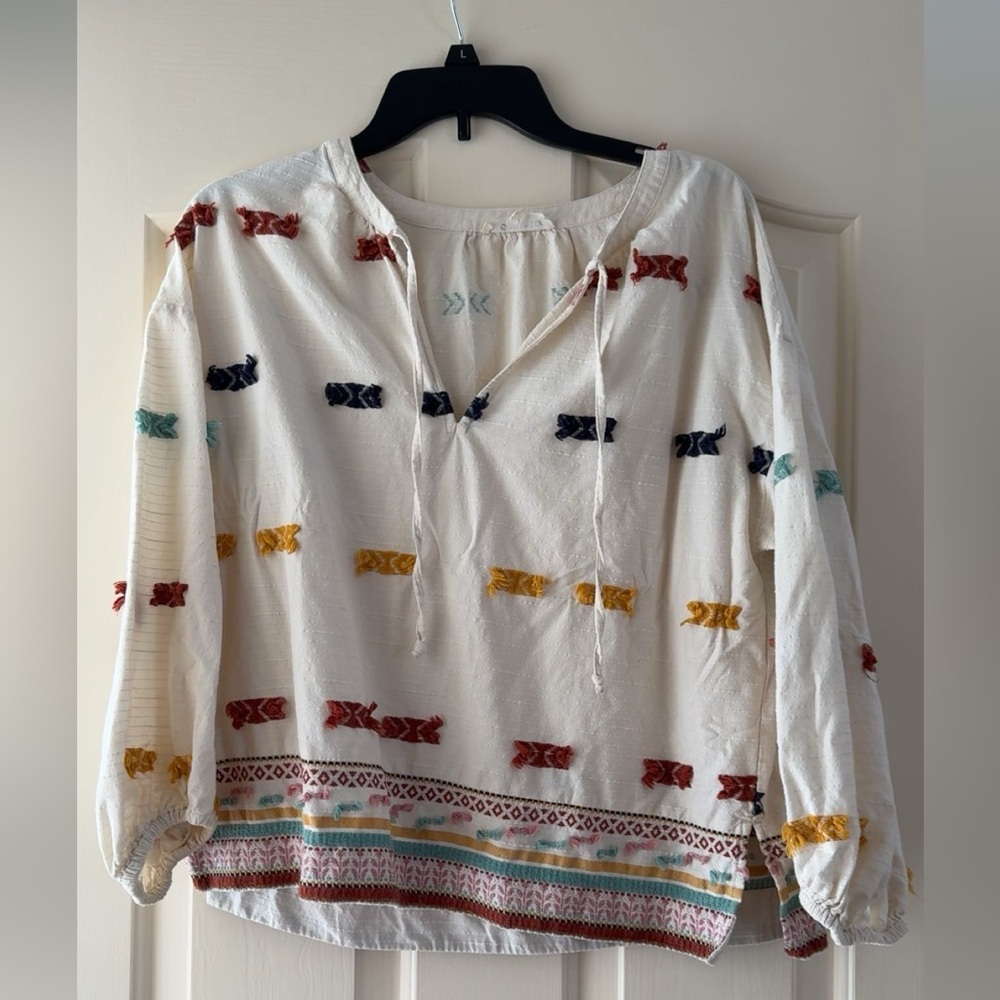 Lou & Grey / Loft Cream Embroidered Boho Top with yarn detail